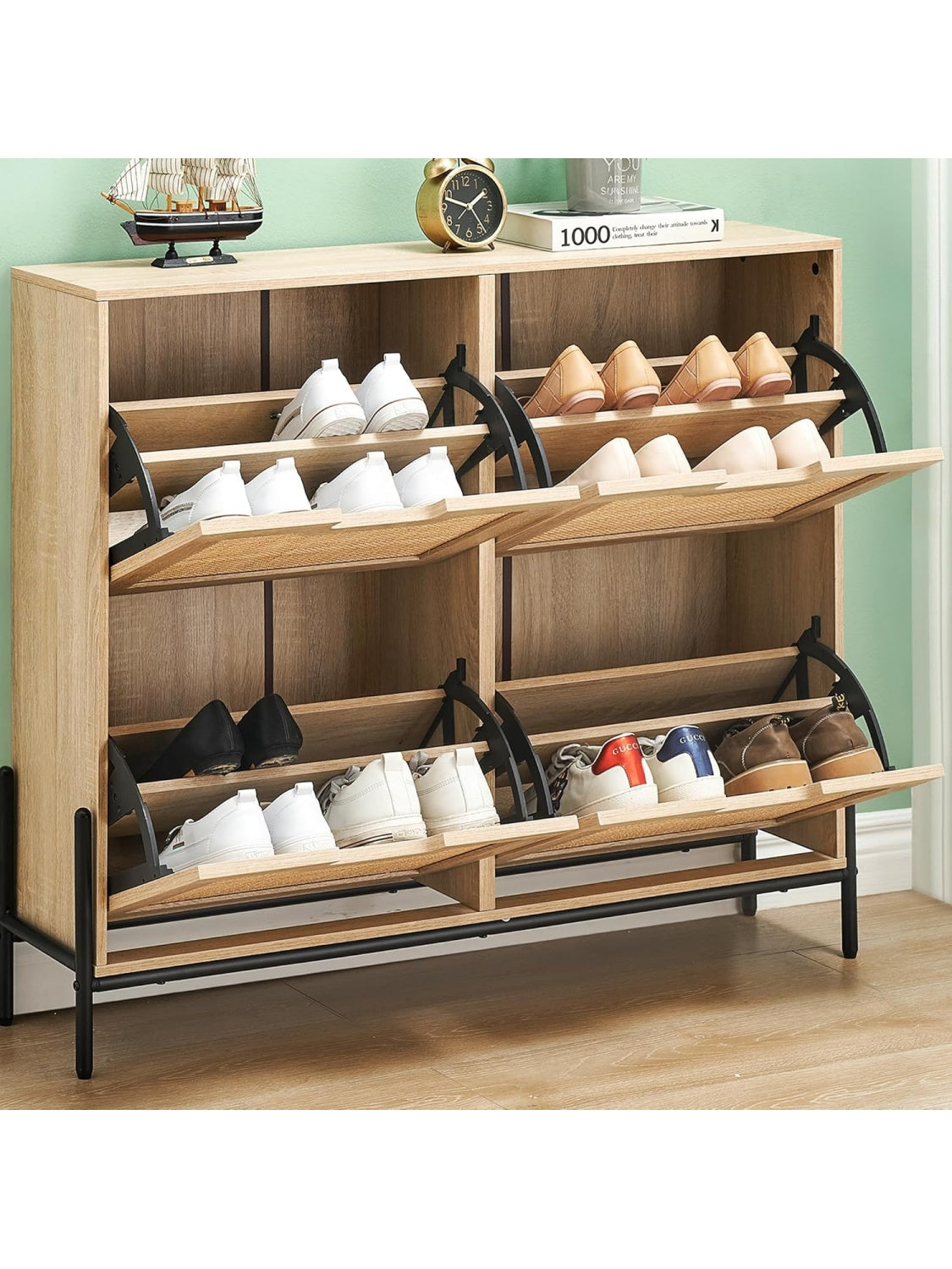 Zapatero Abatible con 4 Compartimentos, Puertas de Ratan Natural y Patas Metalicas, Organizador para Entrada, Roble, 100 x 24 x 88 cm